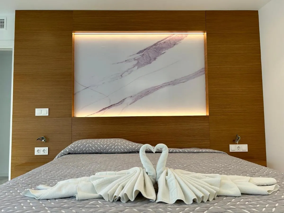 Smile Cavana Apartments Nerja