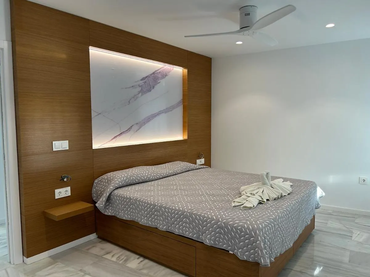 Smile Cavana Apartments Nerja 0*,